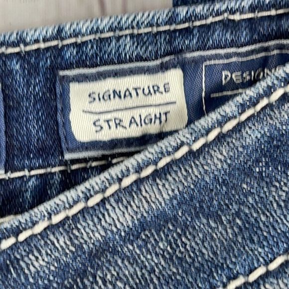 Miss Me Signature Blue Jeans Low Rise Straight Cross Pocket Jeans Size 2… - Picture 7 of 13